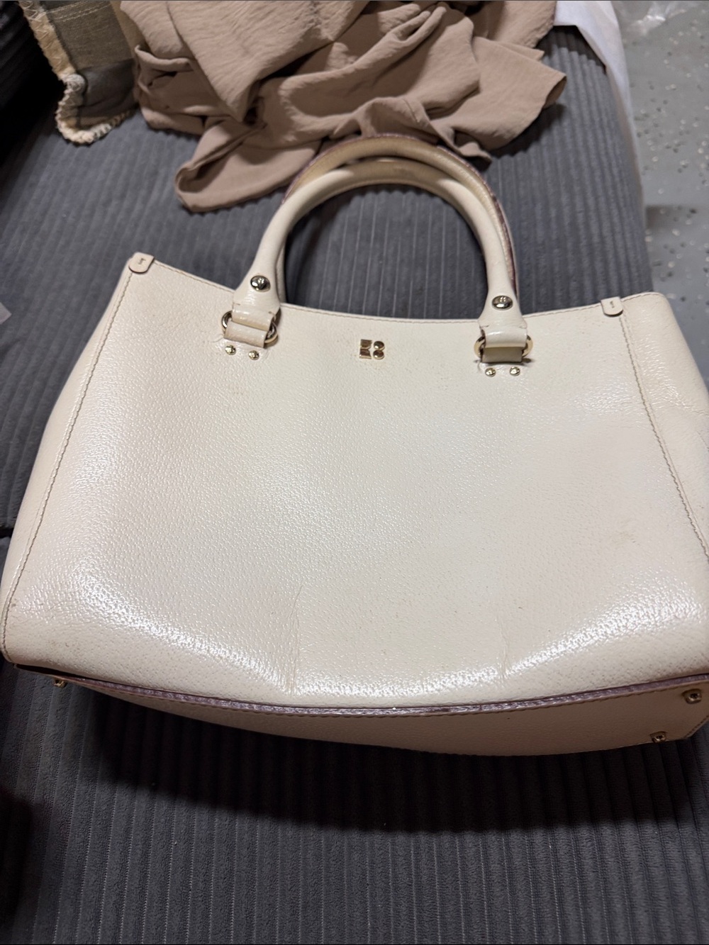 Elegant Cream Leather Tote Handbag